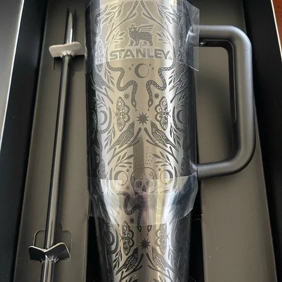 Deadly Damask Halloween Stanley 30oz 💀 - Picture 2 of 5